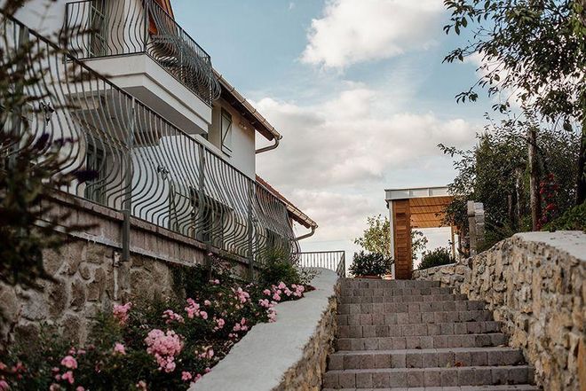  Hazai Provence